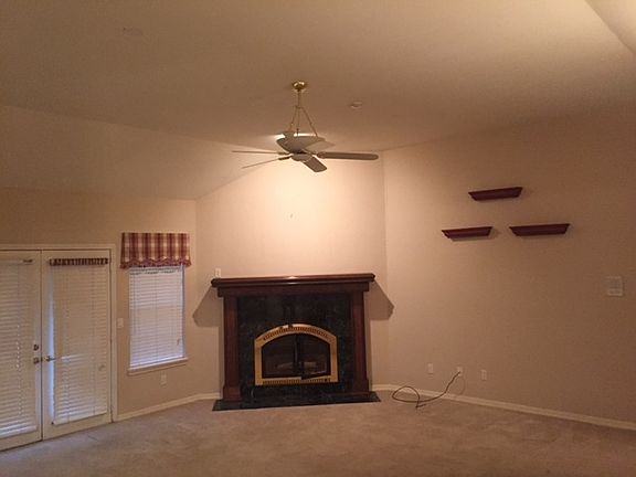 5th image of 18 Oak Forest Dr