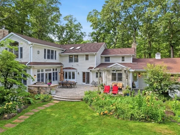 200 Valley Dr., Watchung Boro, NJ 07069