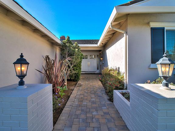 4th image of 6855 Burnside Dr