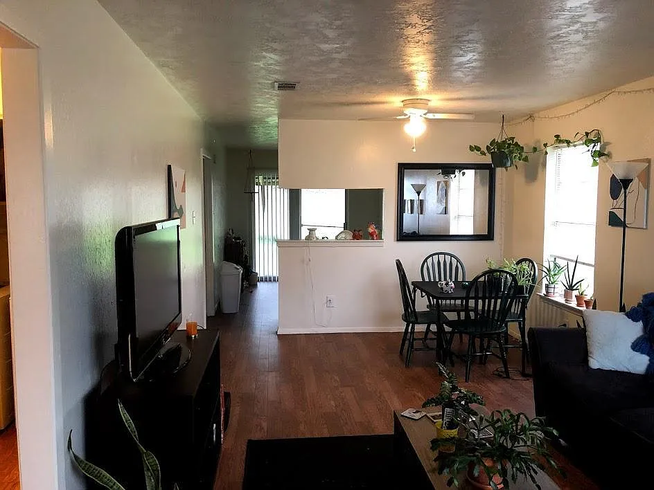1109 University Oaks Blvd — Photo 2