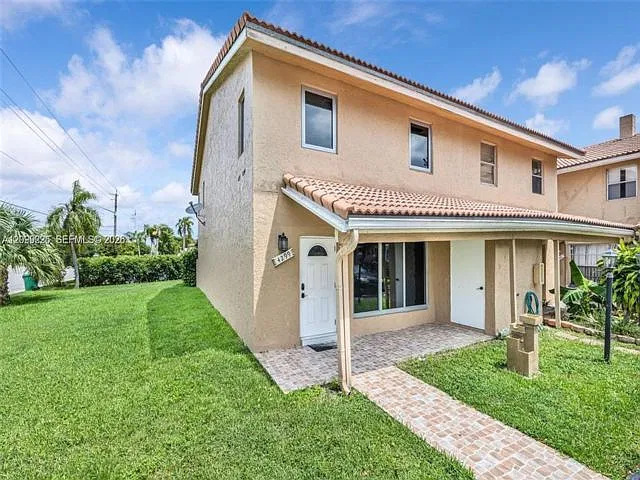4299 Coral Springs Dr — Photo 2