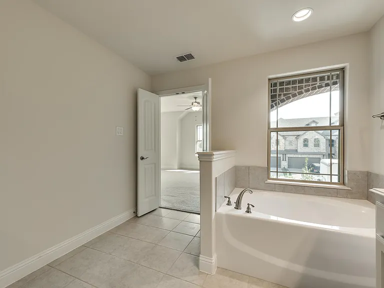 1245 Wiltshire Dr — Photo 1