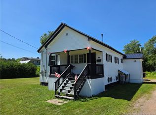 63 1st Ave, McAdam, NB E6J 1S7