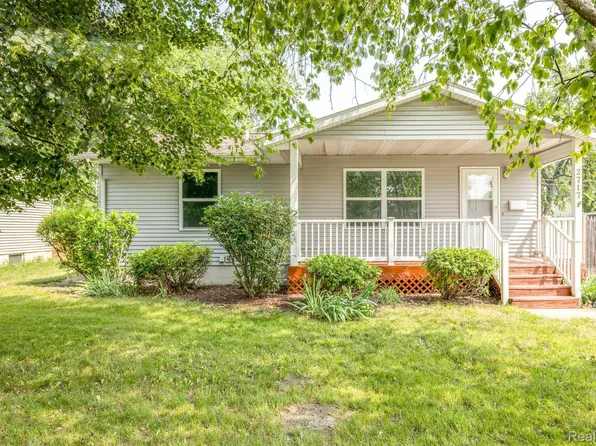 2717 Little St, Port Huron, MI 48060