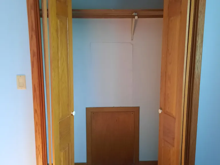 closet in bedroom