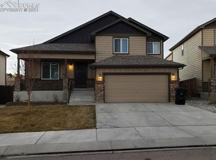 7848 Braxton Dr, Fountain, CO 80817