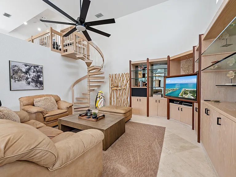 114 Waters Edge Dr — Photo 12
