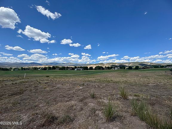 3rd image of 13 Sawmill Cir