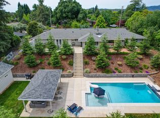 925 Sierra Vista Dr, Redding, CA