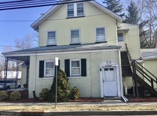 136 Rock Rd, Hawthorne, NJ 07506