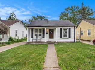 4437 Carnegie St, Wayne, MI 48184