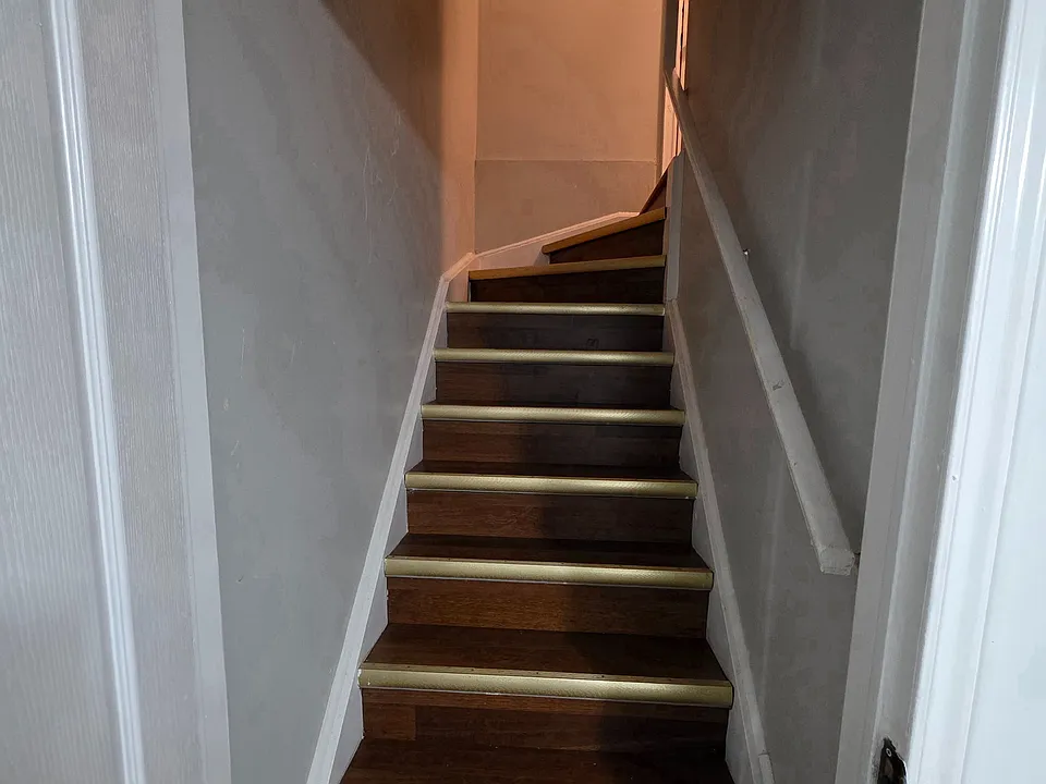84 Alfonso Cres E #BASEMENT