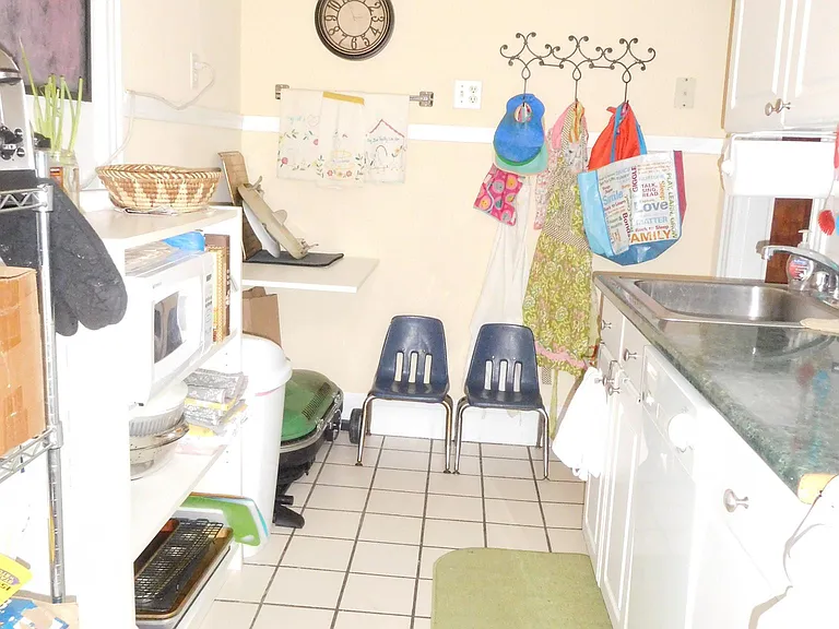 3-15 Carol Avenue — Photo 42
