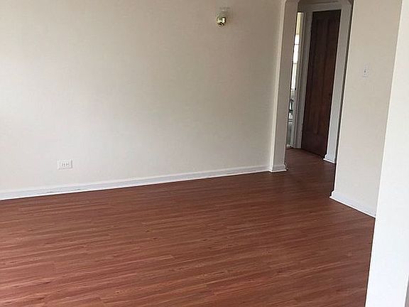 3rd image of 2629 W Farragut Ave #3A