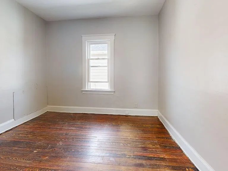 4601 Memphis Ave — Photo 3