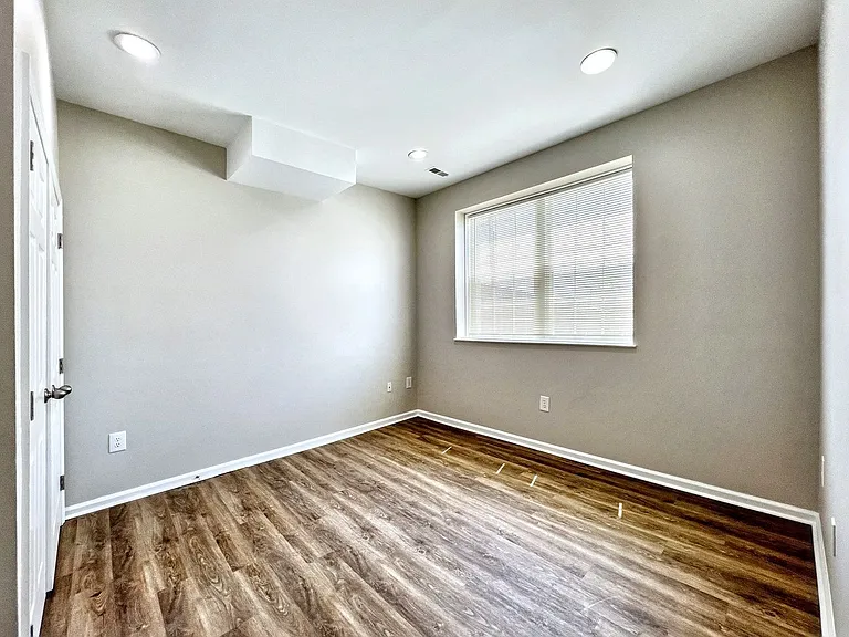 501 W Mulberry St — Photo 15