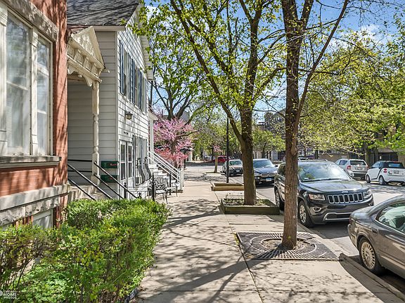 Quiet and quaint, but close to the Lakefront, nightlife, the Sedgewick El Stop and Lakeshore Drive.