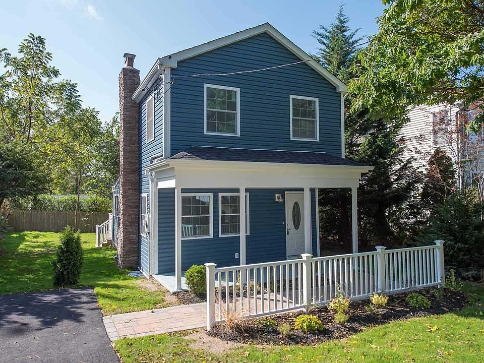 1st image of 136 Alder Dr