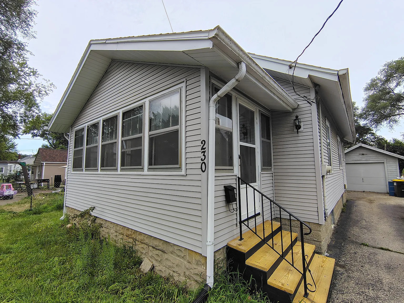 3 bed, $1,600 — Photo 1
