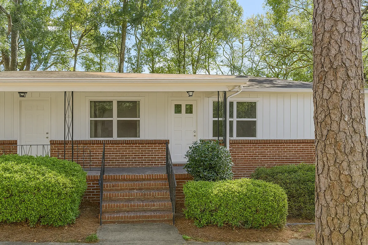 Building Photo - 1857 Ivy Ln