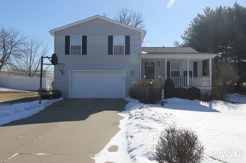 1st image of 348 Whispering Oaks Dr