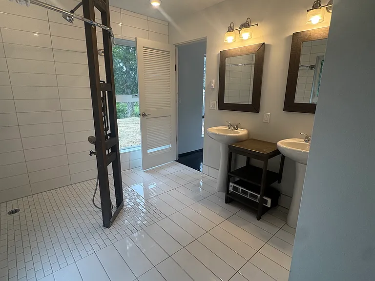 Primary Bathroom with Extra-Large Shower & Dual Sinks