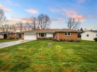 195 Hiram St, Lake Orion, MI