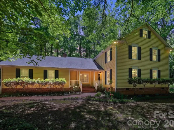 109 Fairway Dr, Fort Mill, SC 29715