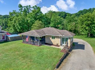 608 1st Ave, Sutersville, PA 15083