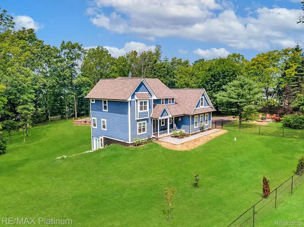 2100 Peavy Rd, Howell, MI 48843