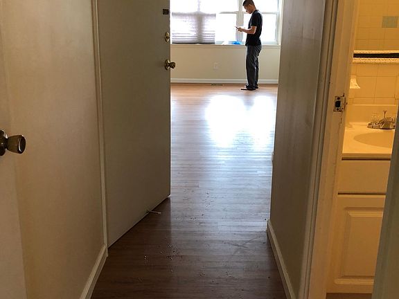 5th image of 10909 Nandina Ln