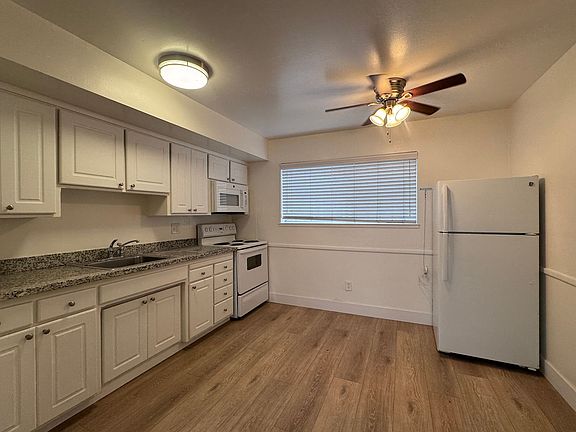 5th image of 1417 T St APT 1