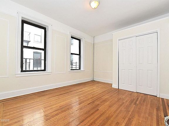 3rd image of 2205 37th St APT 3F