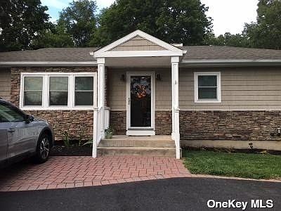 1st image of 551 Canal Rd