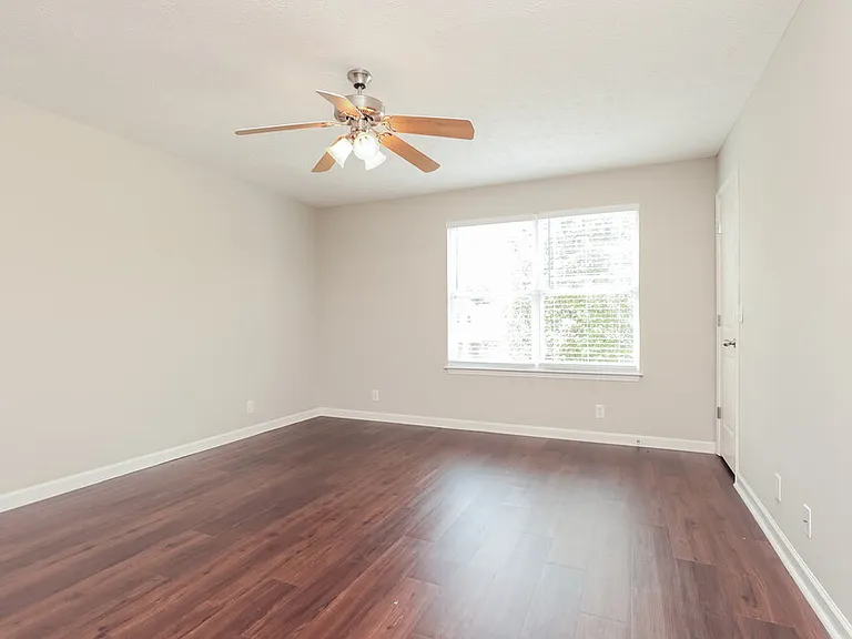3314 Velvet Ct — Photo 13