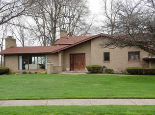 1629 Inwood Rd, South Bend, IN 46614