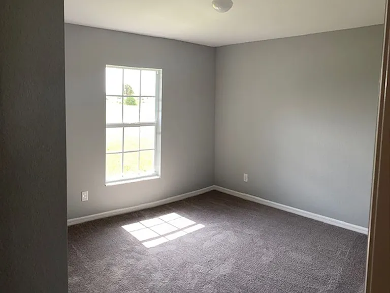 4137 NE 14th Pl — Photo 7