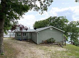 33493 Evanston Rd, Sunrise Beach, MO 65079