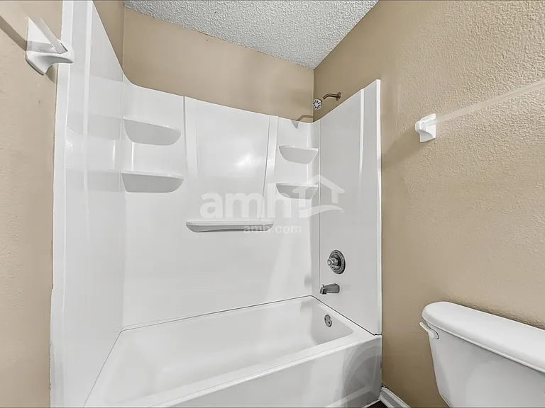 8612 Tristan Dr — Photo 13