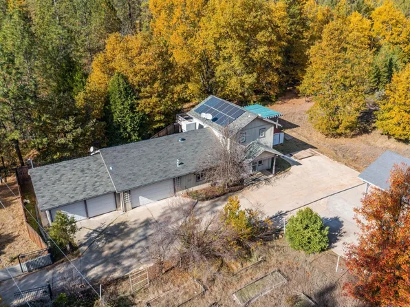 975 Summit Level Rd, Rail Road Flat, CA 95248