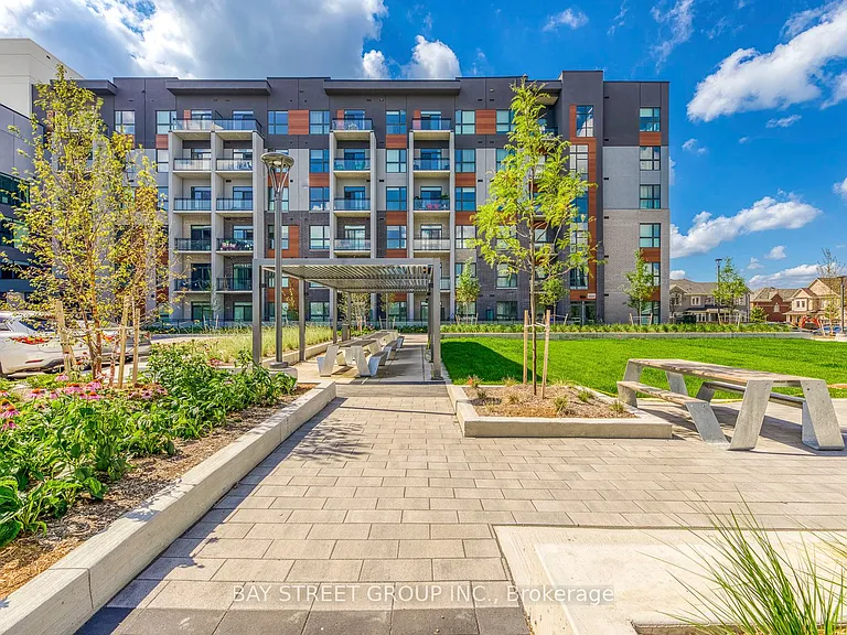 95 Dundas St W #107 — Photo 34
