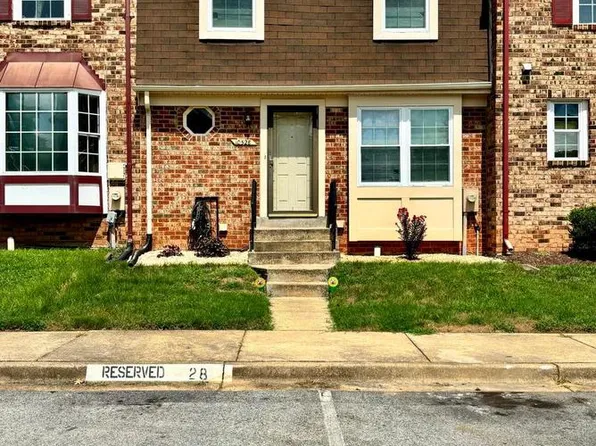 10528 Storch Dr, Lanham, MD 20706