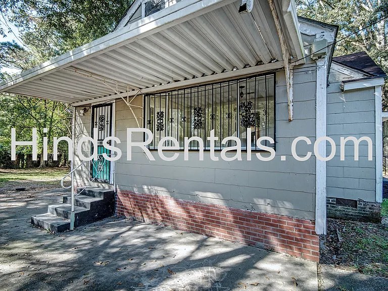 235 Dunbar St — Photo 2