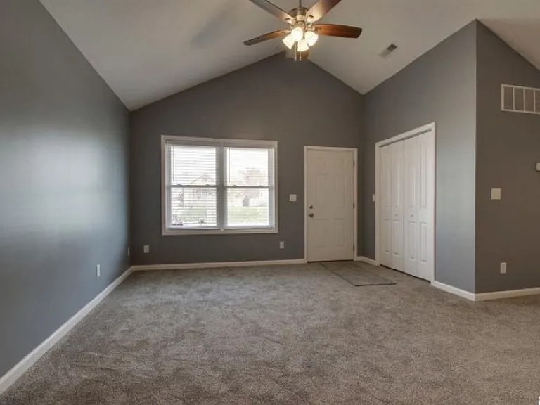 1216 Spruce St — Photo 3