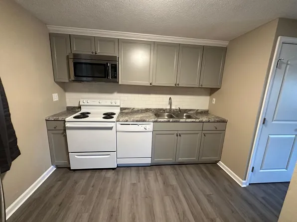 3113 Laurel Ridge Cir, Bridgeville, PA 15017