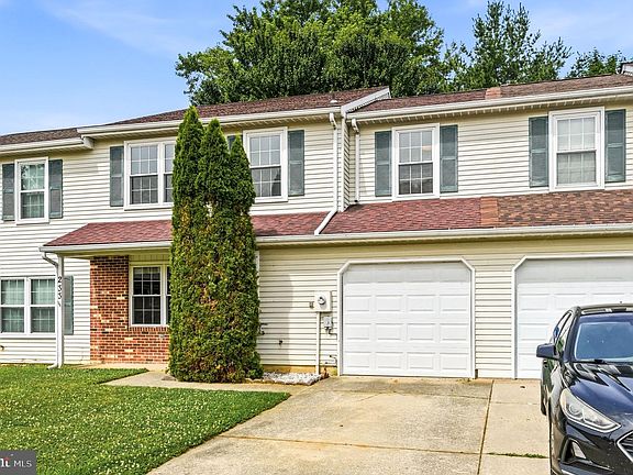 3rd image of 233 Lafayette Dr