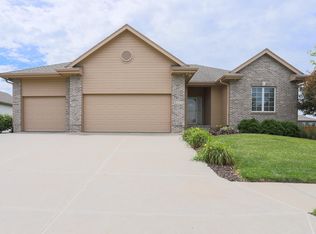 3111 Gold Rush Rd, Council Bluffs, IA 51501