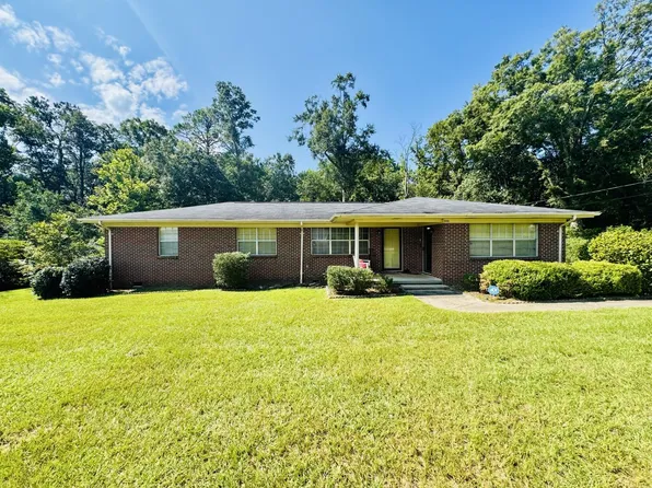 605 Duval Dr, Opp, AL 36467