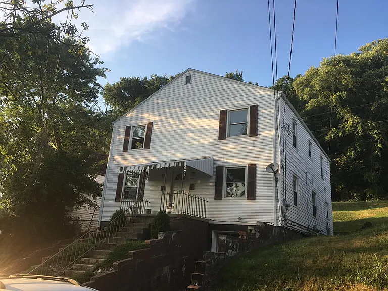 1010 Adele St — Photo 1