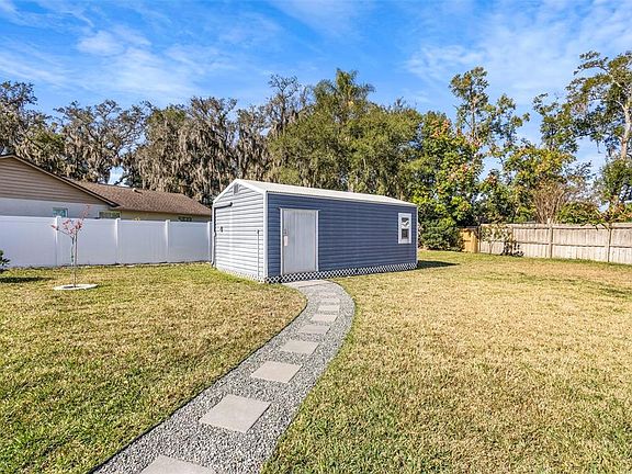 3rd image of 190 N Spring Lake Dr